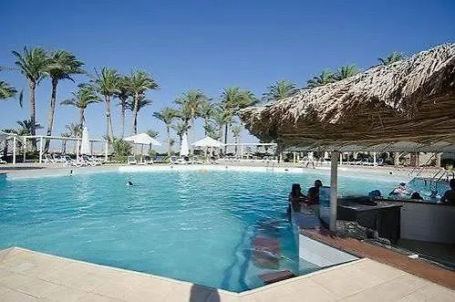 العائلة على شاطئ البحر الأحمر مع مسبح * Hurghada